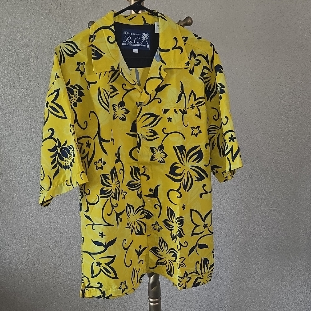 Rip Curl Yellow and Black Floral Casual Shirt